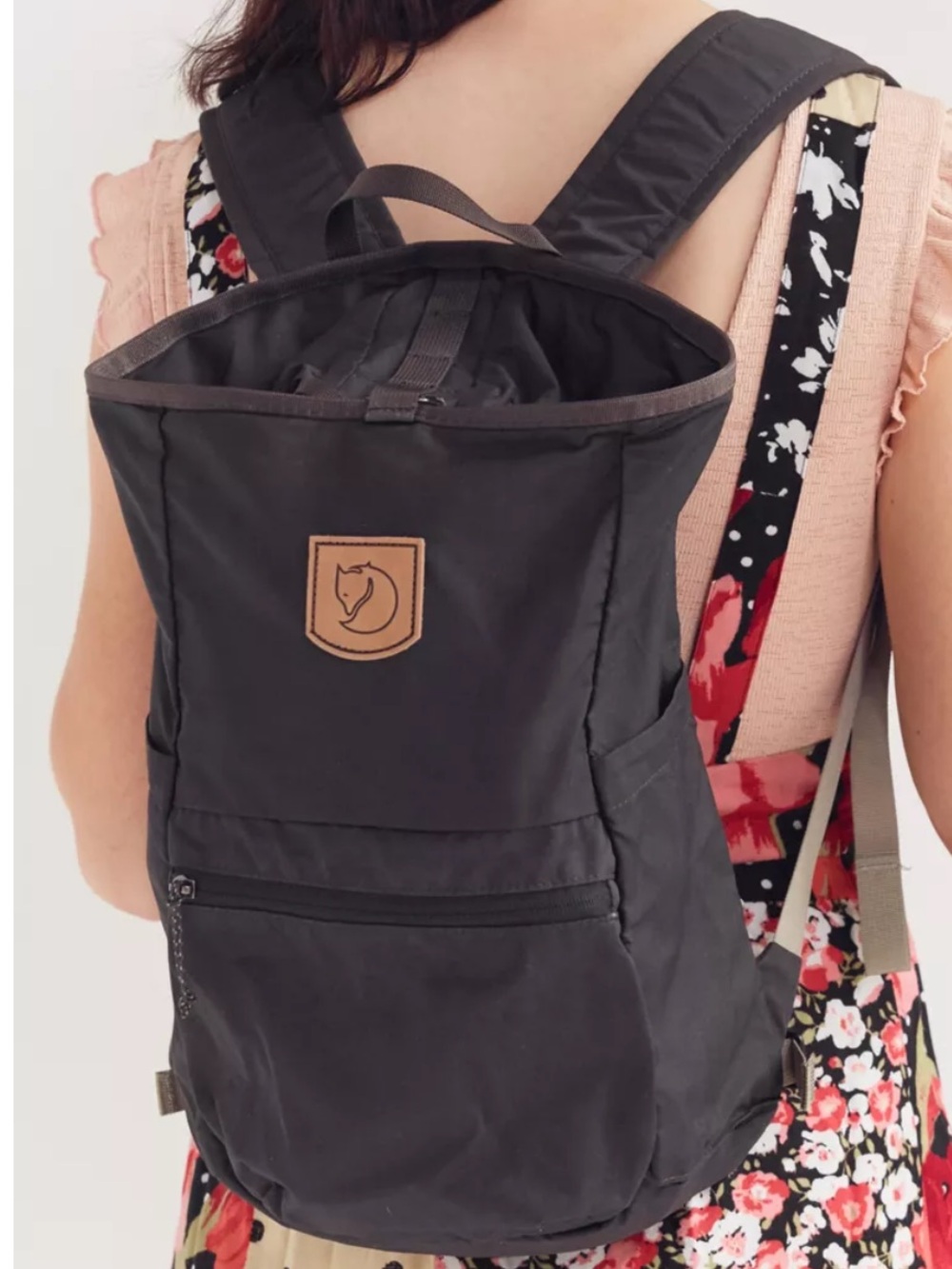 Fjällräven NAVY Highcoast 18 Backpack with Front zip Pocket